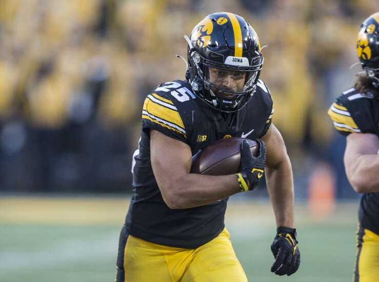 Gavin Williams transitions from ‘young guy’ to leader in Iowa’s running backs room