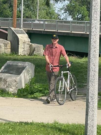 Iowa City man gets back stolen bike, with help from a six-pack 