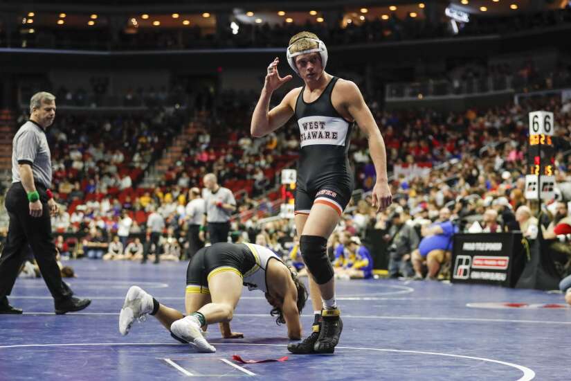 Oh, brother: Logan and Jadyn Peyton post consecutive state wrestling wins on same mat for first-place West Delaware 