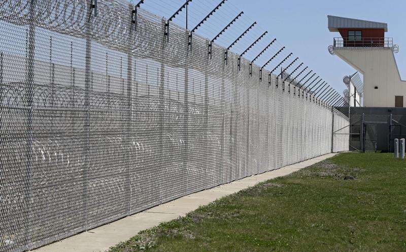 Iowa parole board chairman aims to cut prison crowding