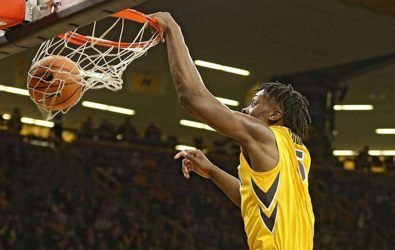 Hlas: Is Tyler Cook’s return to Iowa basketball a slam dunk?