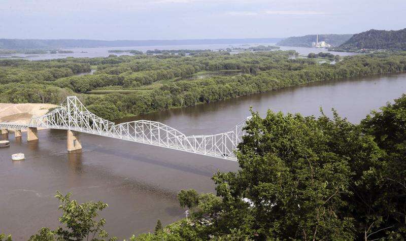 Pumping Mississippi River water West: pipe dream or solution?