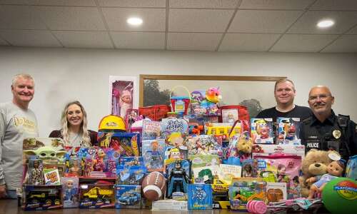 Old Threshers donate toys to Mt. Pleasant Police toy drive