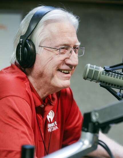 Longtime WMT-AM Program Director Randy Lee retiring after 46-year career in radio