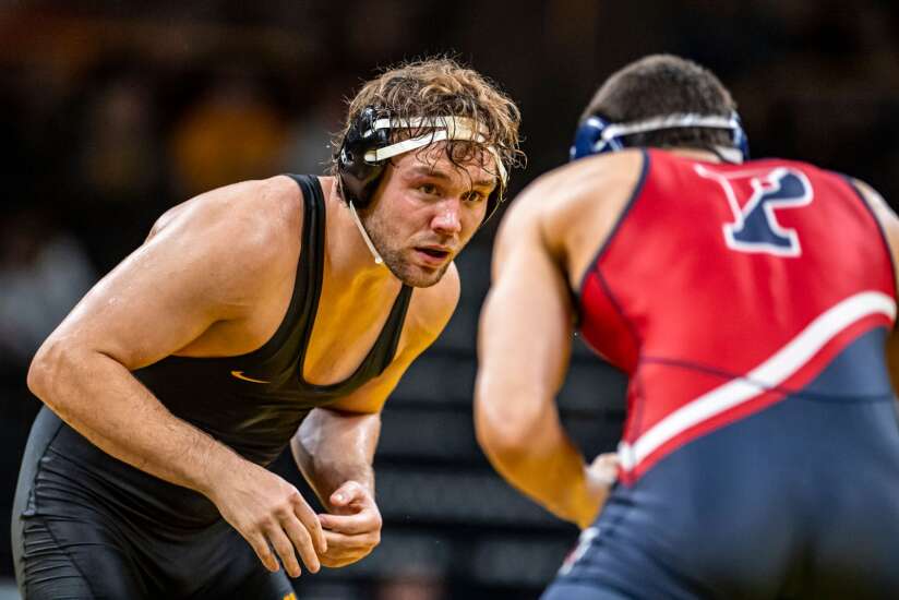 Photos: Iowa men’s wrestling beats Penn, 26-11