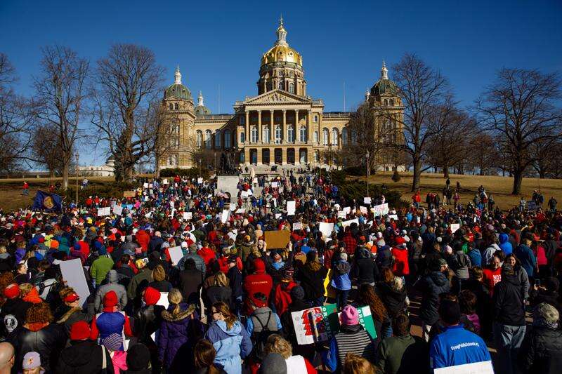 Most of Iowa’s local public sector bargaining units recertify