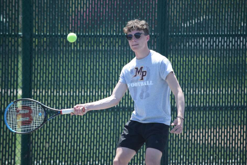Mt.  Pleasants Phoenix Watson prepares for the return doubles final on Thursday, May 4, 2023 at the SEC Boys Conference tournament in Fairfield.  Watson and Jake Ensminger finished second in doubles.  (Hunter Moeller/De Unie)