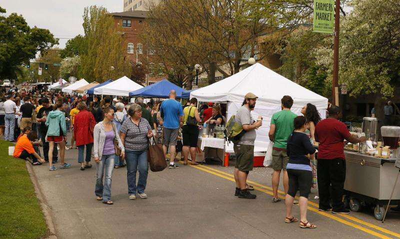 Iowa City Farmers Market vendors now required to carry insurance