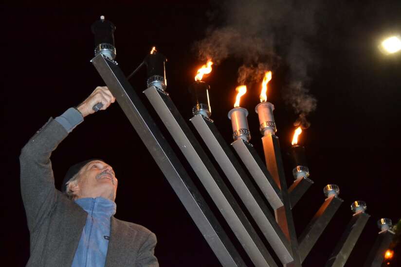 Fairfield hosts menorah lighting ceremony
