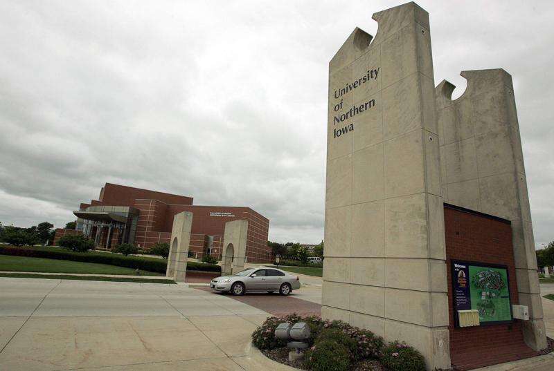University of Northern Iowa program lets community college grads pursue four-year degrees online