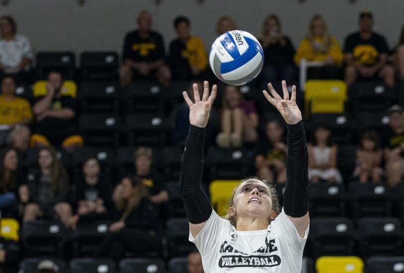 Iowa volleyball’s mission remains the same: Climb in the Big Ten race