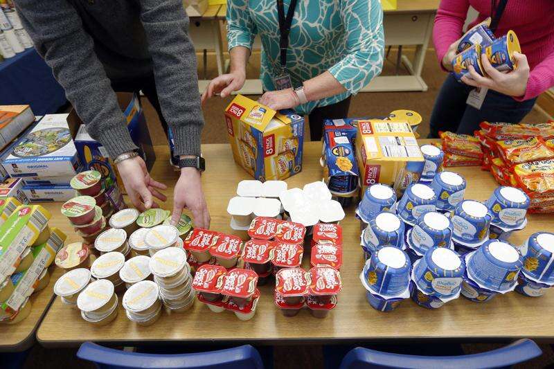 Some Cedar Rapids students go hungry when school is canceled, so community members stepped up