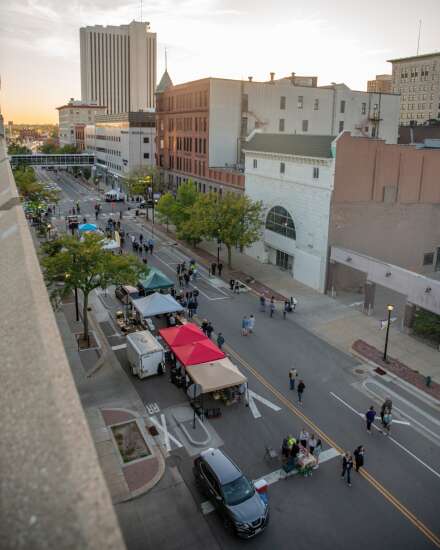 Market After Dark again draws crowd to downtown Cedar Rapids
