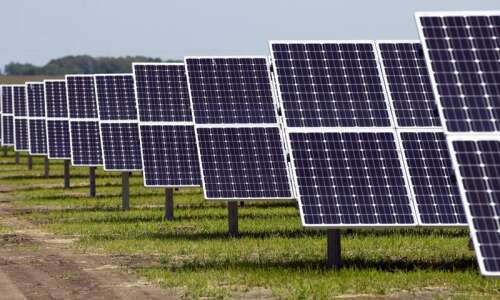 Linn County supervisors vote down solar moratorium