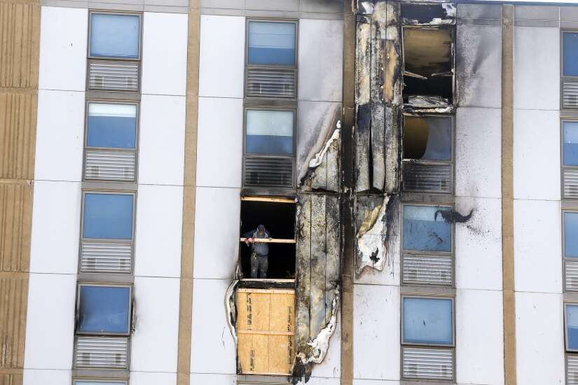 Geneva Tower residents begin returning to building after fire in downtown Cedar Rapids