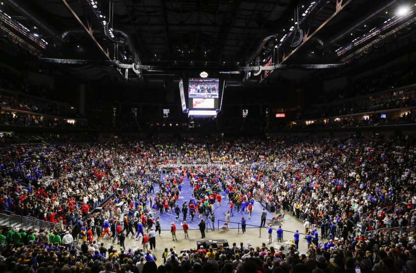 Photos: 2022 Iowa high school boys’ state wrestling finals
