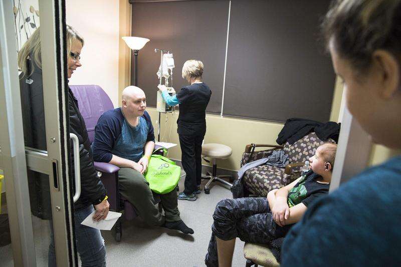 21-year-old cancer patient meets Cedar Rapids teen behind ‘I Know Jack Pack’