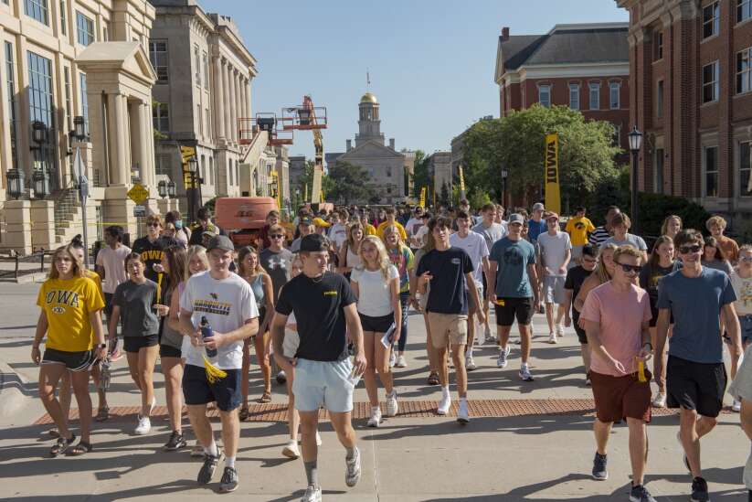 Iowa universities kick off year urging, but not mandating, vaccines and masks