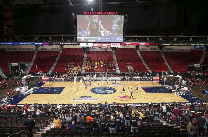 Surreal scene as Iowa boys’ state basketball championships played before precious few fans