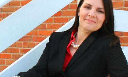Meet Coralville At Large Council Candidate Elizabeth Dinschel