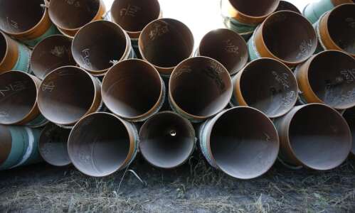 Iowa lawmaker seeks moratorium on eminent domain for pipelines