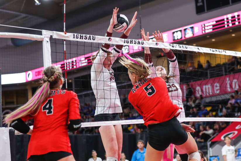 Photos: Mount Vernon vs. Davenport Assumption in 3A Iowa state volleyball semifinals