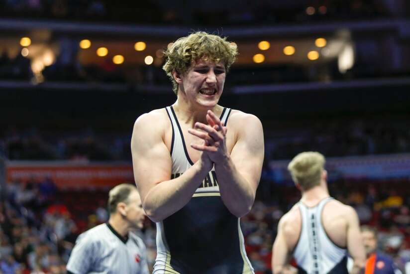 Photos: Iowa high school state wrestling 2022 Class 1A and 3A semifinals