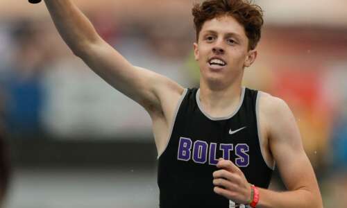 Iowa City Liberty reigns in 4A boys’ 3,200-meter relay