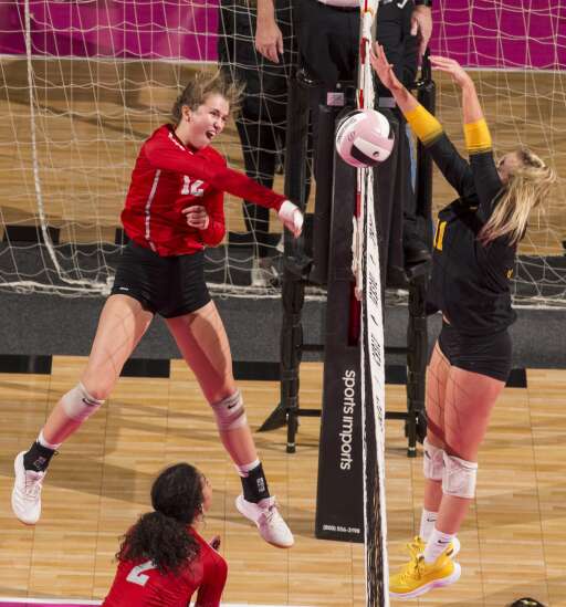 Photos: Waverly-Shell Rock vs. North Scott in Iowa high school state volleyball tournament