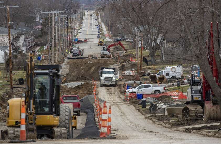 Cedar Rapids street work underway on over 40 projects for 2022 