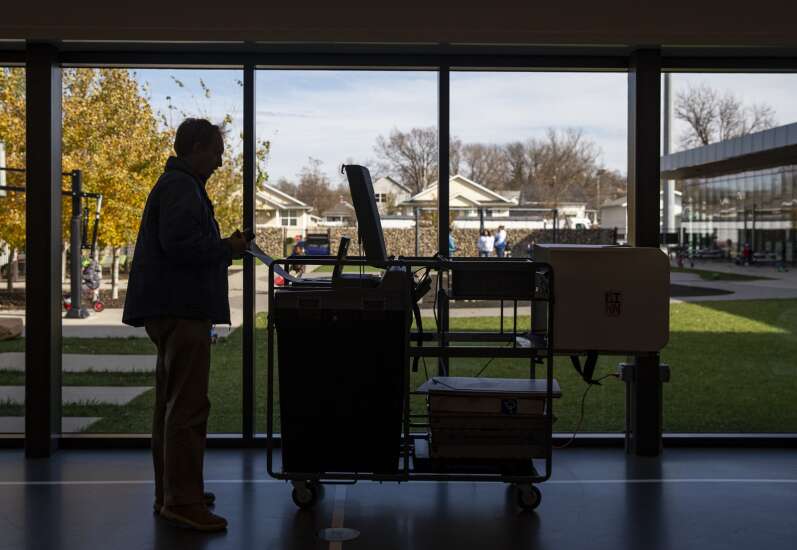 Photos: Voting is underway at Linn County Harris Building