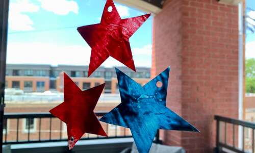 How to make red, white and blue sun-catching stars