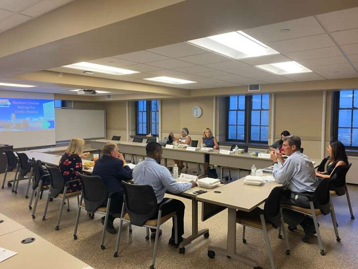 Cedar Rapids panel backs expanded ethics language, exploration of ranked choice voting 