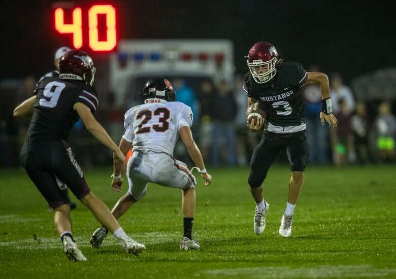 Photos: Solon vs. Mount Vernon, Iowa high school football Week 2