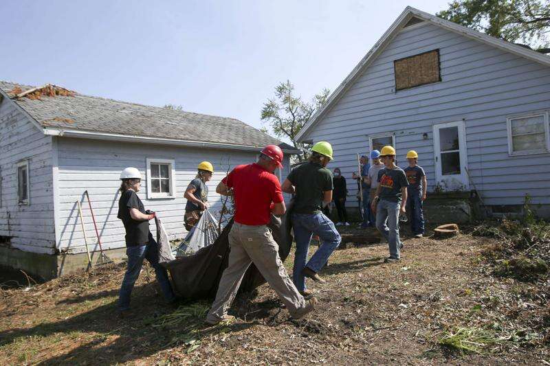 Students begin ‘contagious and uplifting’ home rehab in Marion