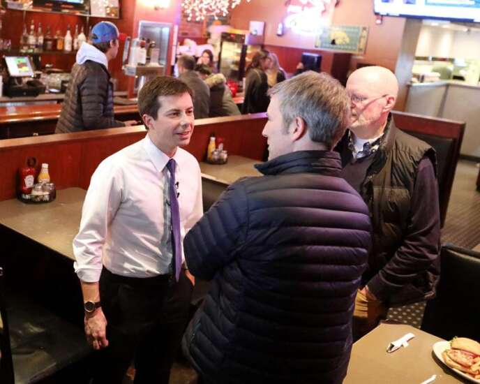 Pete Buttigieg discusses mayoral experience, climate issues in visit to Cedar Rapids