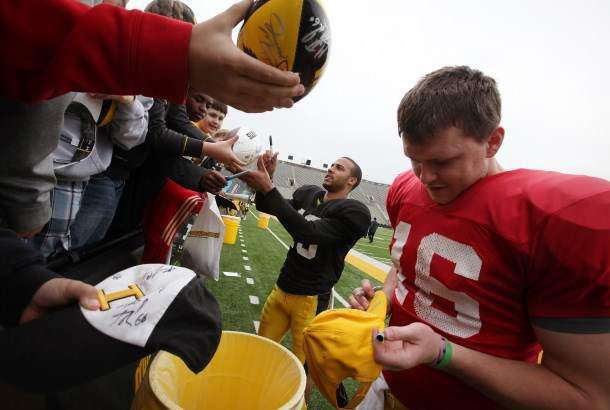 Iowa Notebook: Hawkeyes name captains