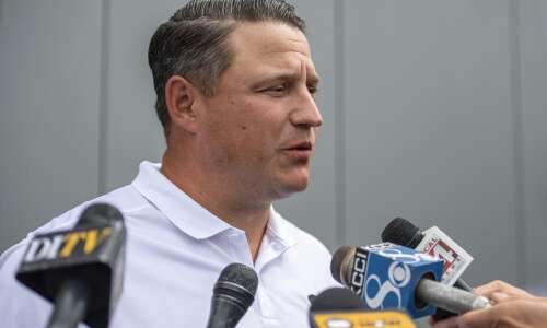 Brian Ferentz discusses QB situation after ‘disheartening’ Week 1