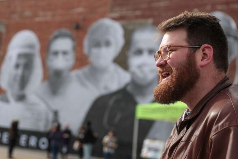 New Cedar Rapids mural honors front line health care workers