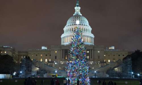 Congress rushes toward vote on $900 billion COVID relief bill