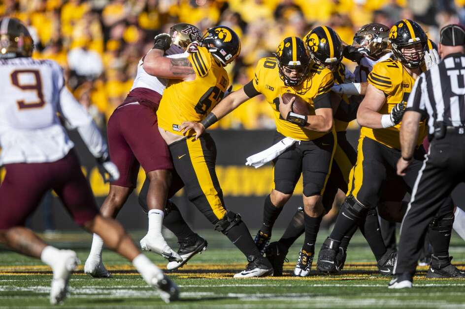 Iowa suffers setback against Minnesota after coming tantalizingly