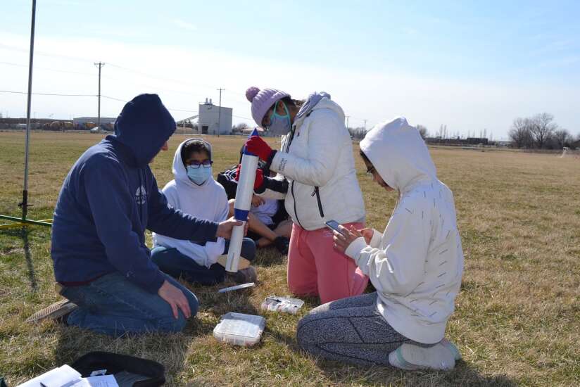 Maharishi School rocketry team prepares for contests