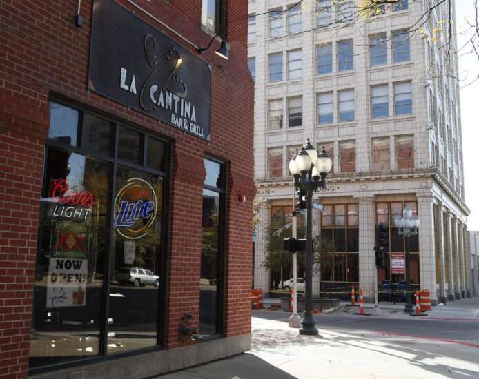 Chew on This: La Cantina closes downtown Cedar Rapids location