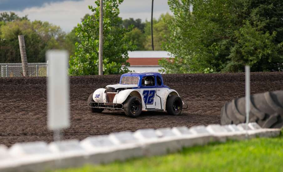 Photos: Auto Race at Benton County Speedway 