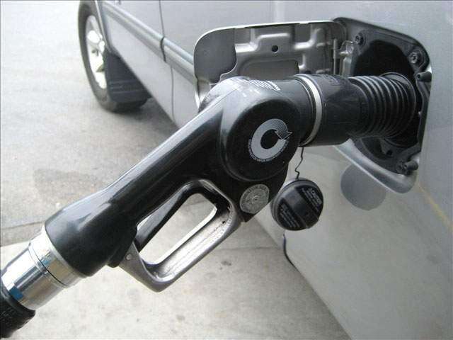 Analyst: Expect short-term gas price spike in Iowa, across Midwest