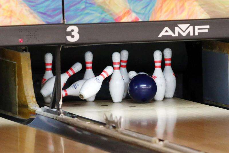 Cedar Rapids Washington boys earn surprise state bowling berth