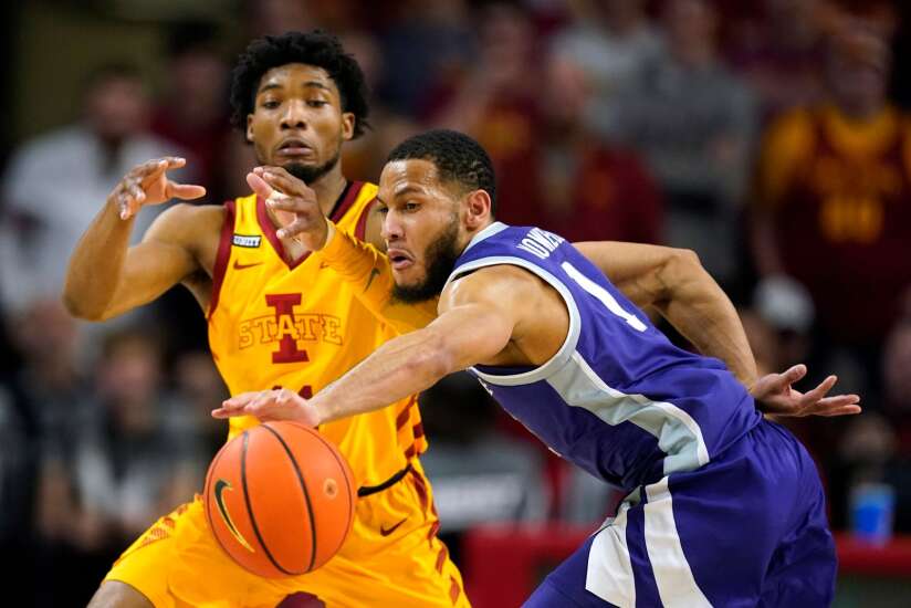 Iowa State men’s basketball falters late in ‘must-win’ game against Kansas State