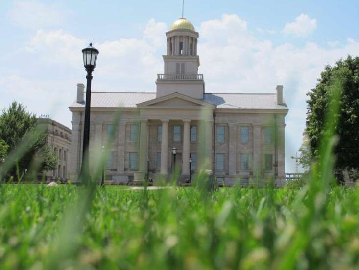 Amended University of Iowa tuition giveaway approved
