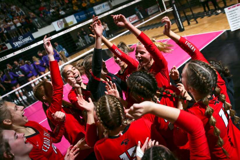 Cedar Falls sweeps Johnston, advances to 5A state volleyball final