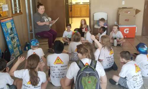 Second-graders learn about safety with Washington County Extension